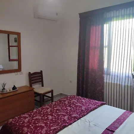 Cozy Mountain View Glossa