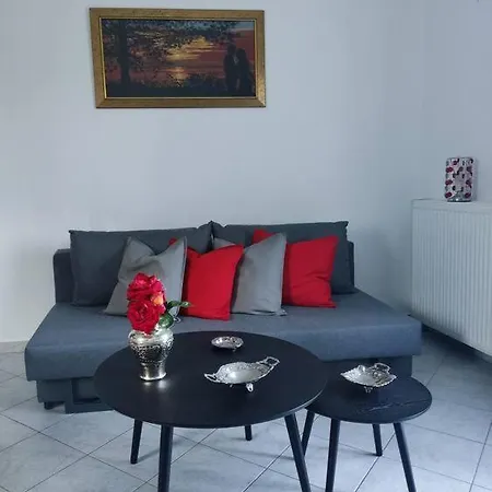Cozy Mountain View Apartment